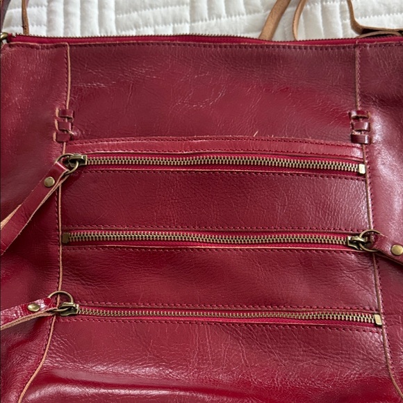 Lucky Brand Red Leather Shoulder/Crossbody Bag - Picture 4 of 12